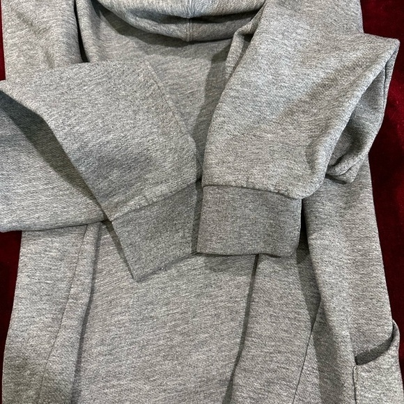 Oakley 1/4 Zip Unisex Hoodie - Picture 5 of 9